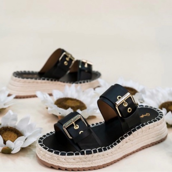 Qupid Black and Gold Sandals - Picture 4 of 4